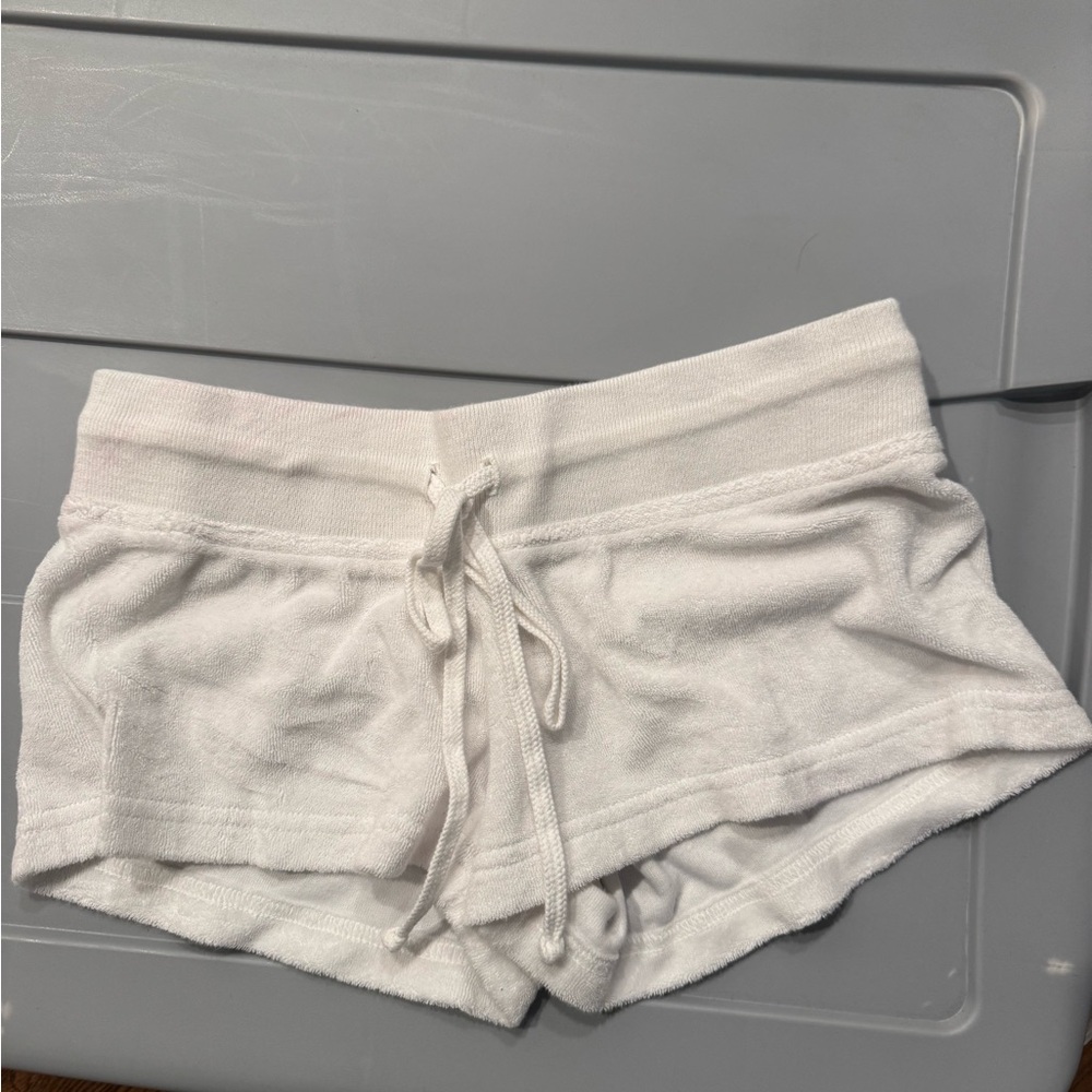Hard Tail Terry Cloth shorts
Size Junior Small
White 
Worn once